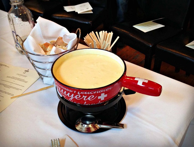fromage-table-fondue-11